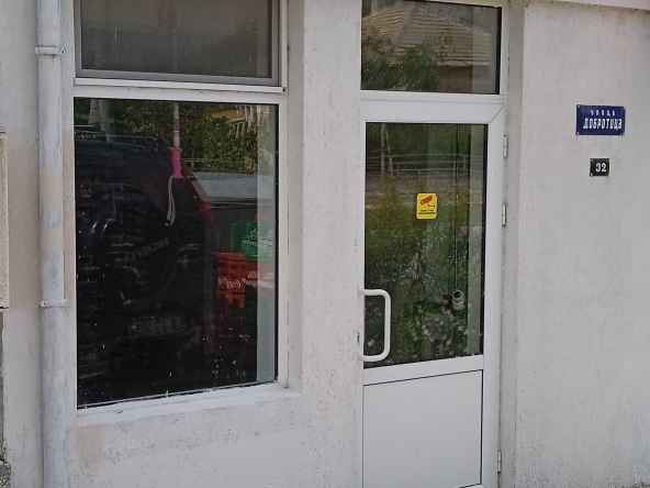 Дава се под наем Заведение в с. Кардам, Област Добрич - 45 кв.м за 62962.56 € - Снимка #1