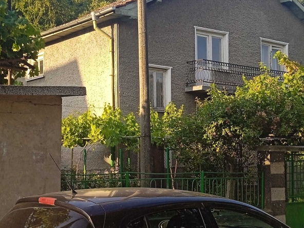 Къща в Момин проход - 140 кв.м за 550 €/кв.м - Снимка #1