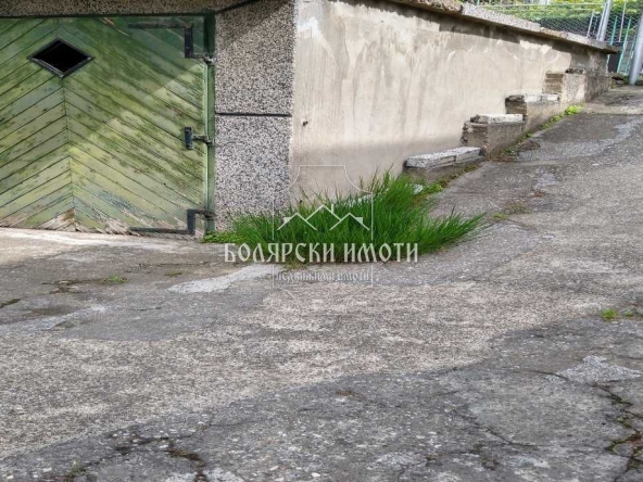 Гараж / Паркомясто в Велико Търново, Акация - 23 кв.м за 757 €/кв.м - Снимка #1