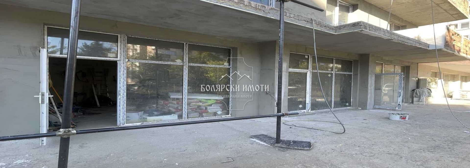 Магазин в Велико Търново, Бузлуджа - 60 кв.м за 1057 €/кв.м - Снимка #1