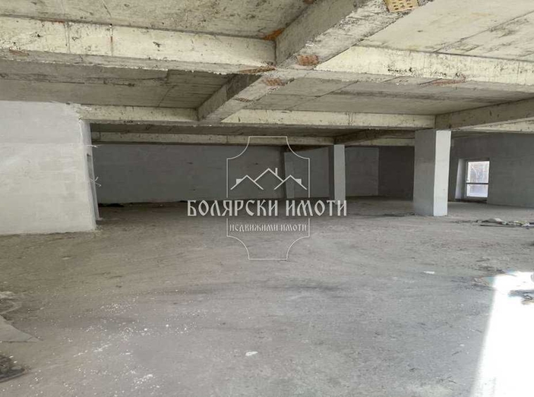 Магазин в Велико Търново, Бузлуджа - 160 кв.м за 991 €/кв.м - Снимка #1