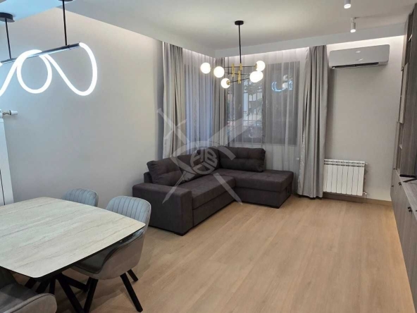 Дава се под наем Двустаен апартамент в София, Център - 60 кв.м за 1250 € - Снимка #1