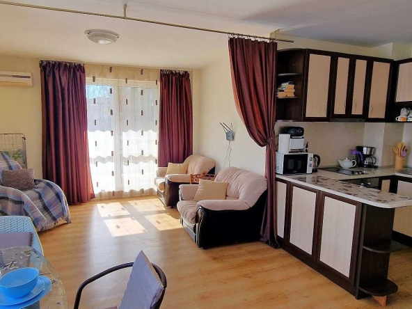 Тристаен апартамент в к.к. Слънчев бряг - 106 кв.м за 953 €/кв.м - Снимка #1