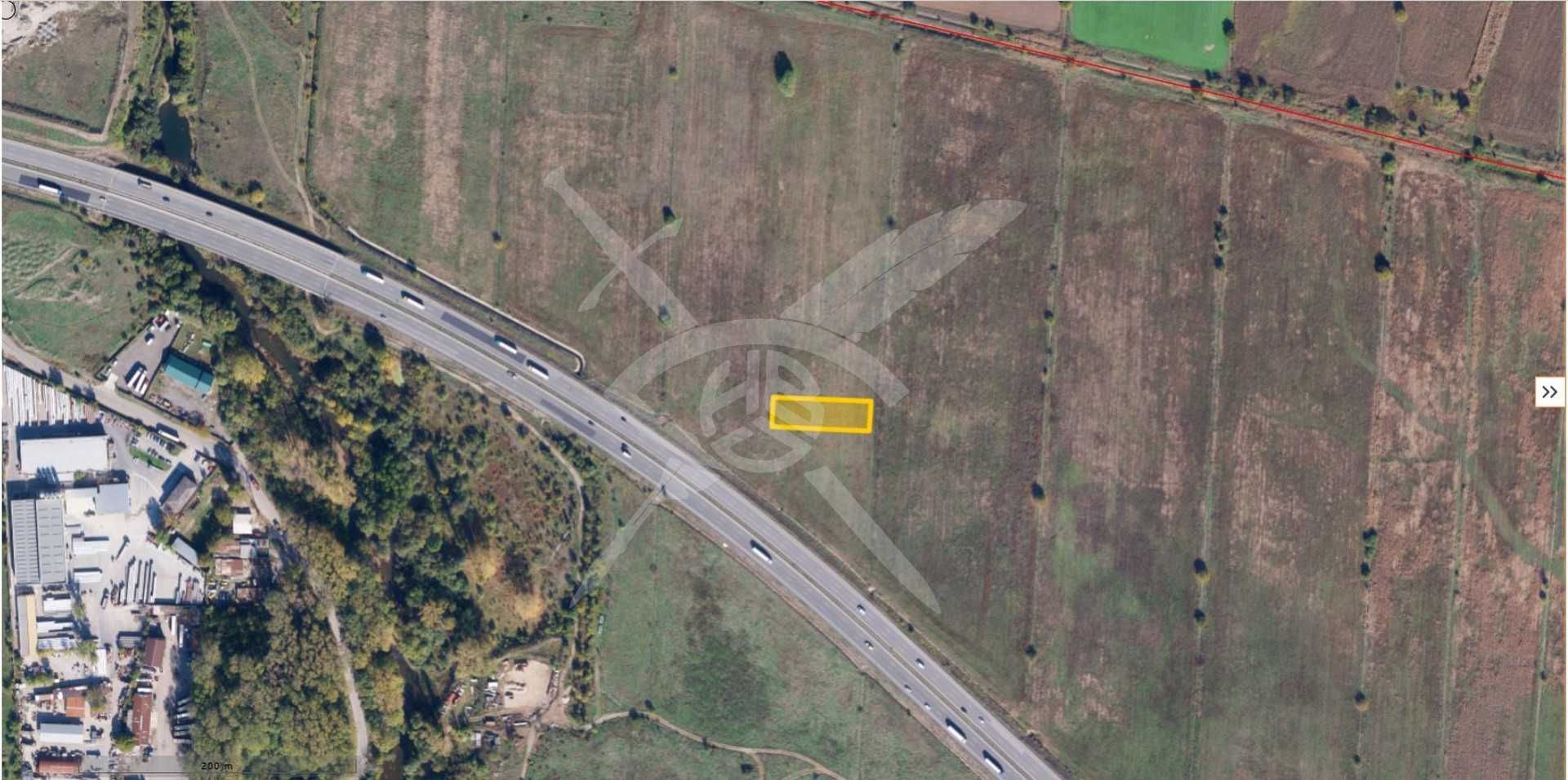 Парцел в София, Враждебна - 75000 кв.м за 1 €/кв.м - Снимка #1