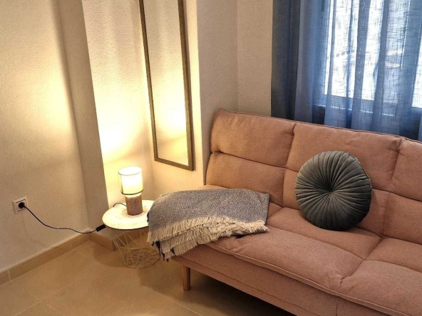 Дава се под наем Двустаен апартамент в София, Център - 65 кв.м за 408 € - Снимка #1