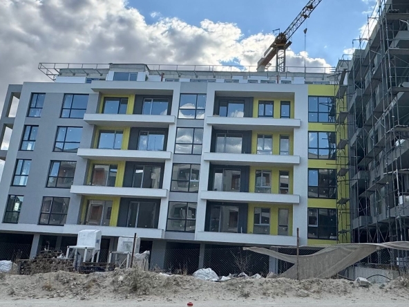 Двустаен апартамент в Варна, Операта - 76 кв.м за 1487 €/кв.м - Снимка #1