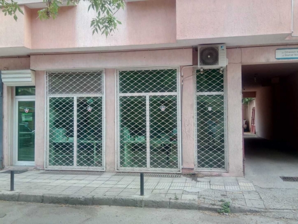 Магазин в Пловдив, Въстанически - 76 кв.м за 665 €/кв.м - Снимка #1