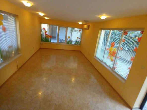 Дава се под наем Офис в Бургас, Възраждане - 65 кв.м за 225 € - Снимка #1