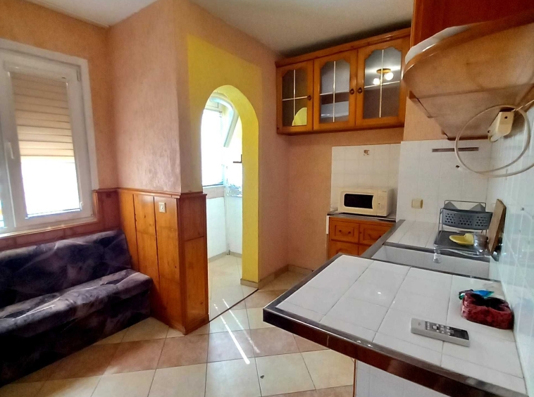 Дава се под наем Едностаен апартамент в с. Балик, Област Добрич - 56 кв.м за 178.5 € - Снимка #1