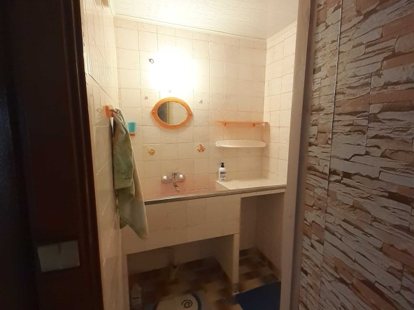 Дава се под наем Едностаен апартамент в Варна, Виница - 46 кв.м за 300 € - Снимка #1