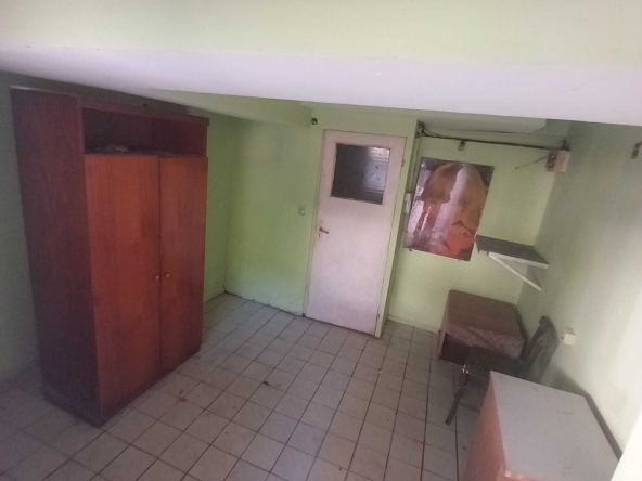 Дава се под наем Магазин в Бургас, Братя Миладинови - 28 кв.м за 175 € - Снимка #1