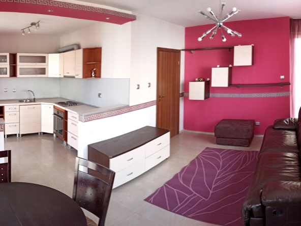 Дава се под наем Двустаен апартамент в София, Хладилника - 78 кв.м за 500 € - Снимка #1