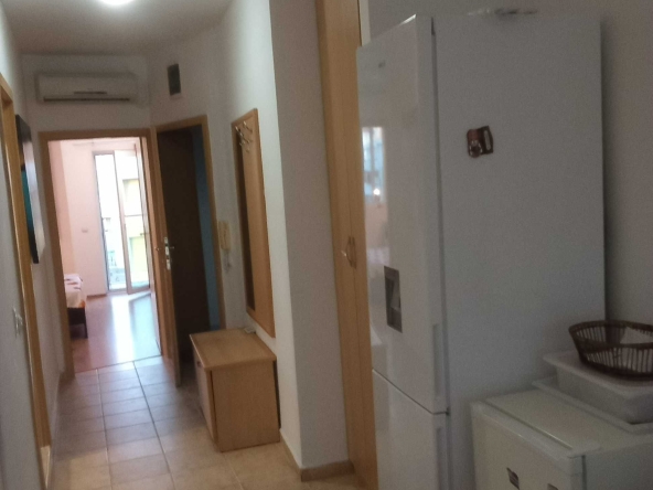 Дава се под наем Двустаен апартамент в к.к. Дюни - 74 кв.м за 765 € - Снимка #1