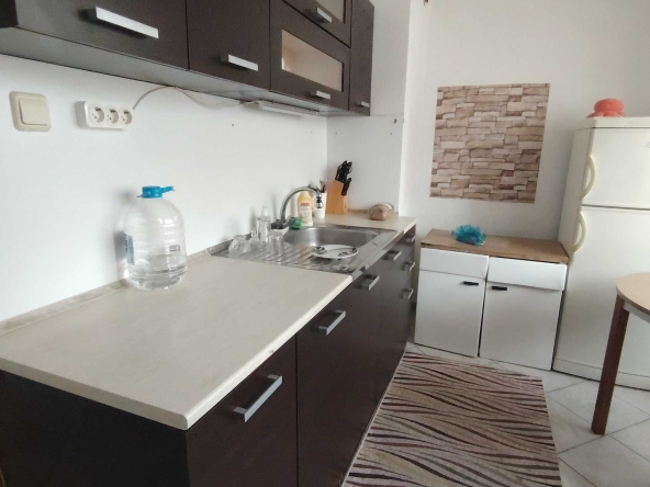 Дава се под наем Едностаен апартамент в Айтос - 45 кв.м за 229.5 € - Снимка #1