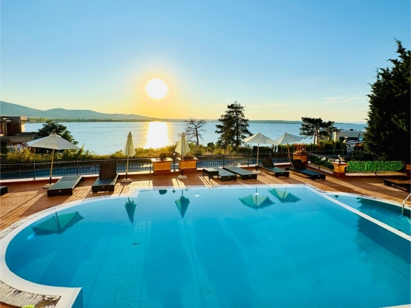 Тристаен апартамент в София, Студентски град - 126 кв.м за 1068 €/кв.м - Снимка #1