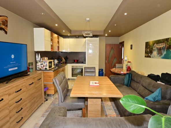 Тристаен апартамент в Перник, Мошино - 89 кв.м за 1742 €/кв.м - Снимка #1