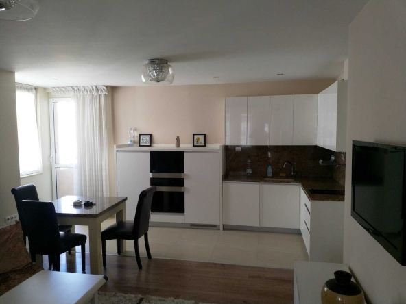 Двустаен апартамент в Пловдив, Кършияка - 65 кв.м за 8 €/кв.м - Снимка #1