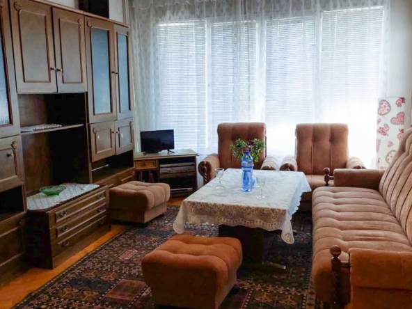 Дава се под наем Тристаен апартамент в София, Надежда 3 - 86 кв.м за 498 € - Снимка #1