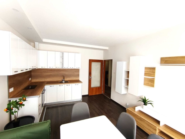 Тристаен апартамент в София, Люлин 5 - 70 кв.м за 2029 €/кв.м - Снимка #1