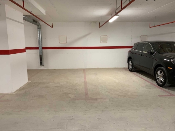 Дава се под наем Гараж / Паркомясто в Варна, Център - 13 кв.м за 163.2 € - Снимка #1