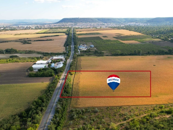 Парцел в Шумен, 5-ти полк - 28640 кв.м за 36 €/кв.м - Снимка #1