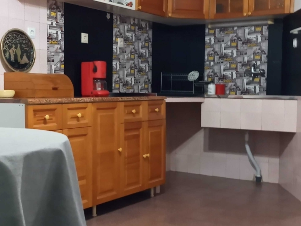 Дава се под наем Тристаен апартамент в Варна, Окръжна болница - 90 кв.м за 408 € - Снимка #1