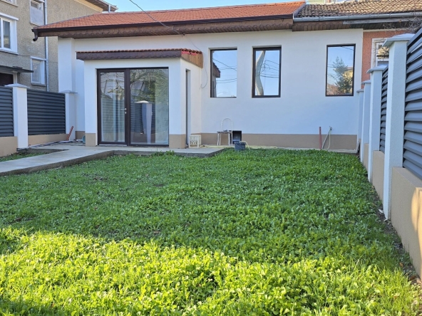 Къща в Горна Оряховица - 100 кв.м за 1350 €/кв.м - Снимка #1