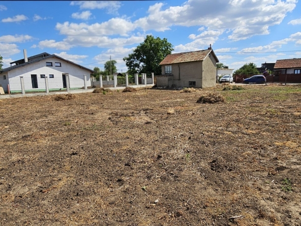 Парцел в Добрич, м-т Газибаба - 1000 кв.м за 59 €/кв.м - Снимка #1