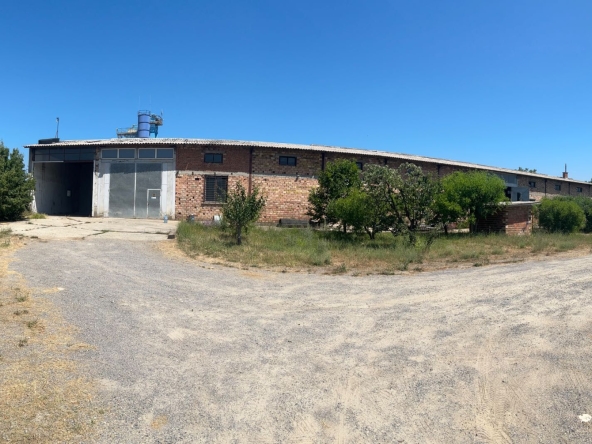 Склад в Стара Загора, Метро - 5632 кв.м за 72 €/кв.м - Снимка #1