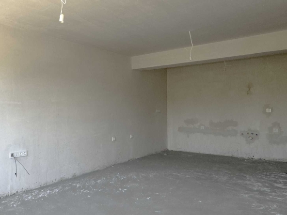 Двустаен апартамент в Велико Търново, Бузлуджа - 77 кв.м за 1000 €/кв.м - Снимка #1