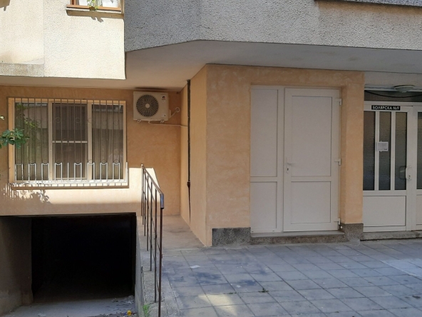 Дава се под наем Офис в Бургас, Център - 80 кв.м за 510 € - Снимка #1