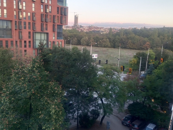 Дава се под наем Тристаен апартамент в София, Летище София - 85 кв.м за 714 € - Снимка #1