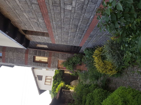 Къща в София, Връбница 1 - 610 кв.м за 295 €/кв.м - Снимка #1