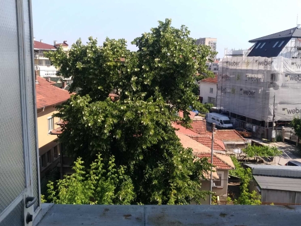 Тристаен апартамент в Русе, Център - 100 кв.м за 1350 €/кв.м - Снимка #1