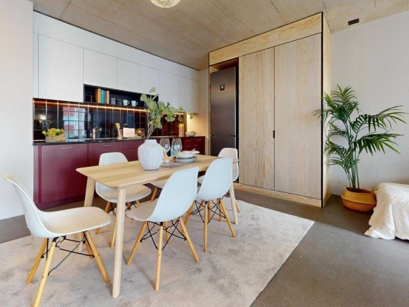 Дава се под наем Двустаен апартамент в София, Център - 55 кв.м за 423.3 € - Снимка #1