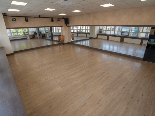 Дава се под наем Зала за събития в Хасково, Център -  кв.м за 20.4 € - Снимка #1