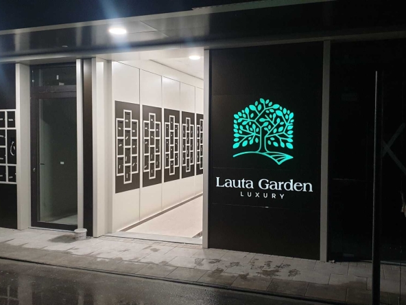 Дава се под наем Двустаен апартамент в Пловдив, Тракия - 72 кв.м за 433.5 € - Снимка #1