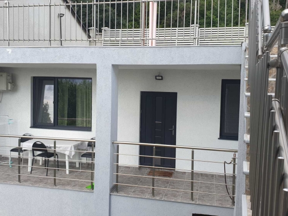 Дава се под наем Къща в Варна, Виница - 50 кв.м за 459 € - Снимка #1