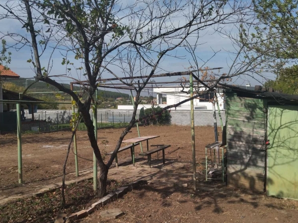 Парцел в Горна Оряховица - 950 кв.м за 43 €/кв.м - Снимка #1