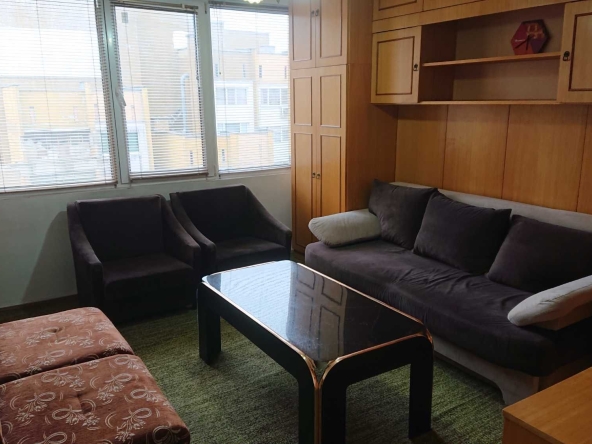 Дава се под наем Тристаен апартамент в Шумен, Център - 70 кв.м за 306 € - Снимка #1