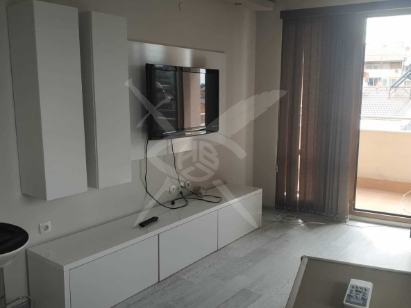 Дава се под наем Тристаен апартамент в Пловдив, Център - 105 кв.м за 797.64 € - Снимка #1