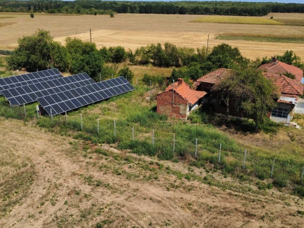 Къща в Исперих - 1171 кв.м за 53 €/кв.м - Снимка #1