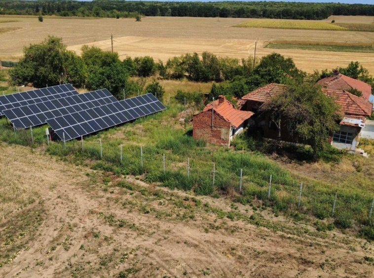 Къща в Исперих - 1171 кв.м за 53 €/кв.м - Снимка #1