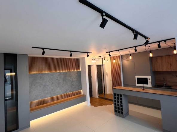 Двустаен апартамент в София, Център - 56 кв.м за 1230 €/кв.м - Снимка #1