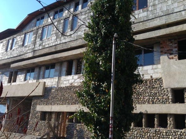 Къща в Тетевен - 4853 кв.м за 73 €/кв.м - Снимка #1