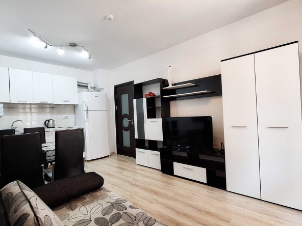 Дава се под наем Двустаен апартамент в Свети Влас - 46 кв.м за 300 € - Снимка #1