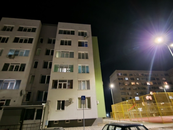 Четиристаен апартамент в Търговище, Център - 105 кв.м за 1239 €/кв.м - Снимка #1