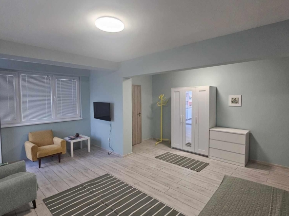 Дава се под наем Едностаен апартамент в Варна, Окръжна болница - 55 кв.м за 350 € - Снимка #1