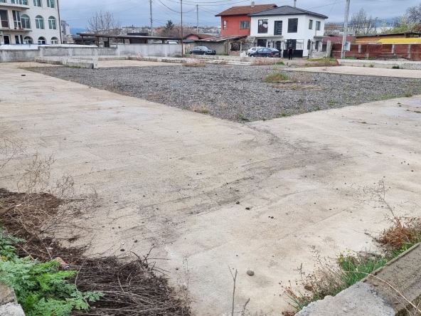 Дава се под наем Парцел в София, Малашевци - 1200 кв.м за 1020 € - Снимка #1