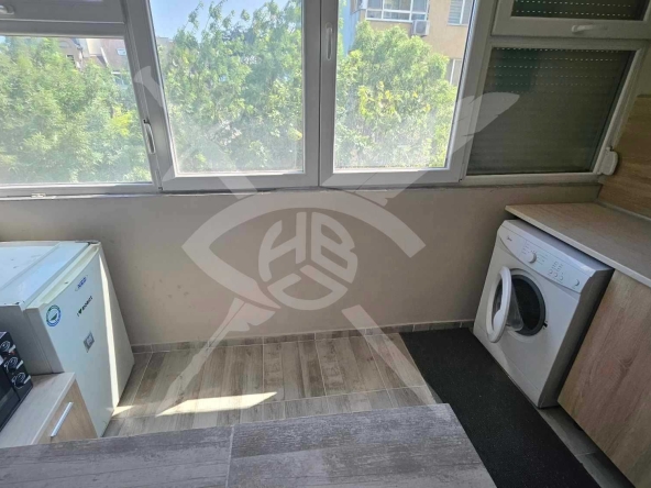 Дава се под наем Едностаен апартамент в Варна, Център - 40 кв.м за 325 € - Снимка #1